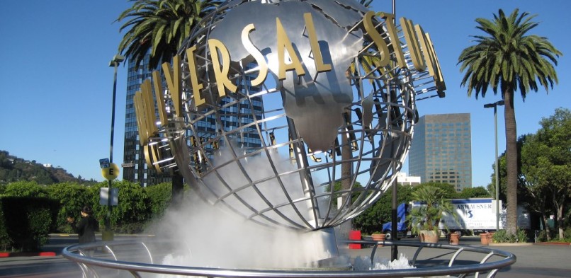 UNIVERSAL STUDIOS
