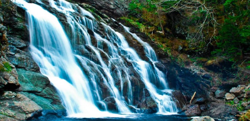 Hike to Moss Glen Falls